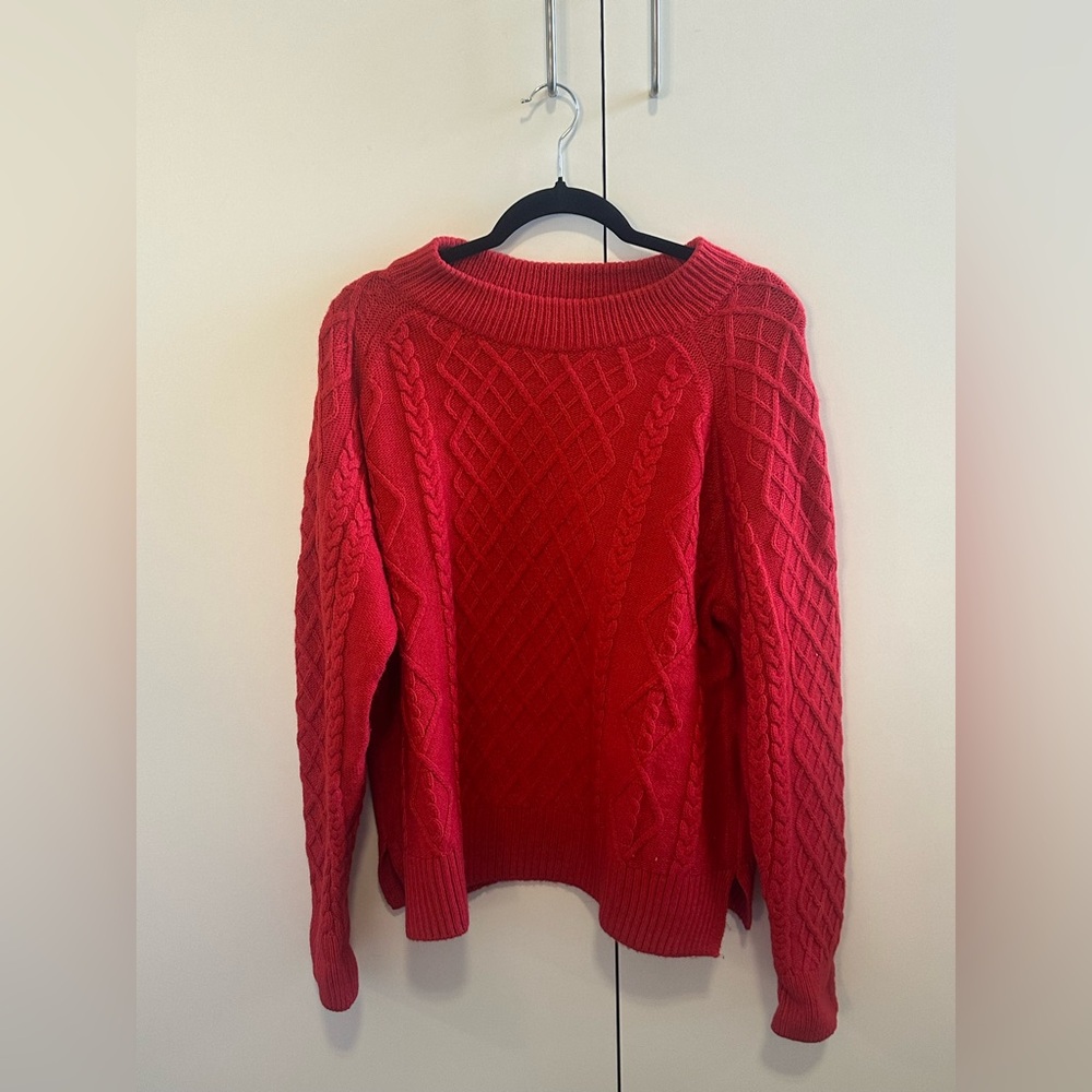 H&M Cozy Cable-Knit Long Sleeve Crewneck Sweater Red